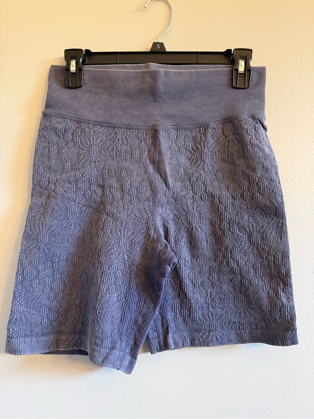 Offline by Aerie seamless compression biker shorts, dusty blue, vguc, medium